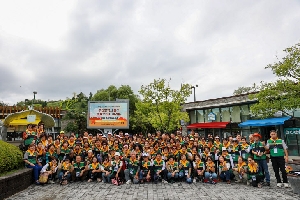 지난 15일, 정원박람회장을 방문한 부산 동구 통장협의회의 모습이다.