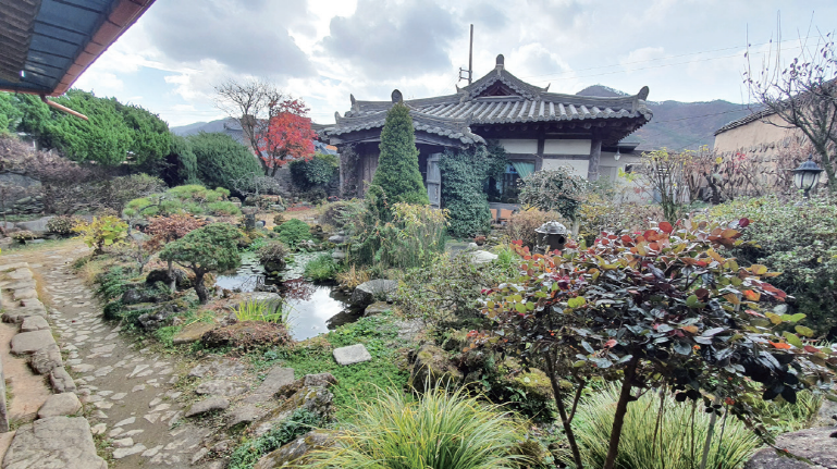 수련산방